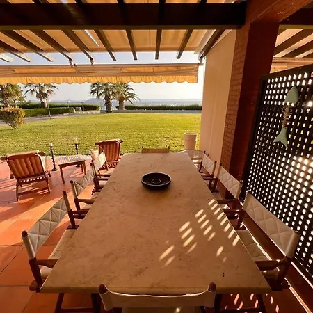 Villa The Absolute Beachfront Metokhion Konstamonitou